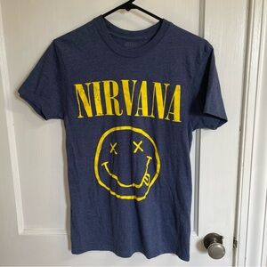 Nirvana Navy and‎ Yellow Short Sleeve Smiley Face Tee Size Small